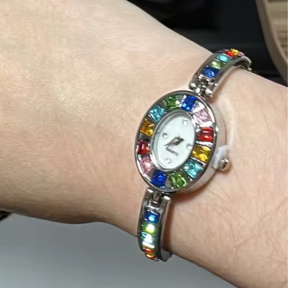 Vintage Gold Multicolor Quartz Watch - Picture 5 of 12